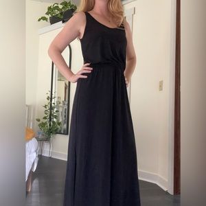 Versatile Black Maxi Dress